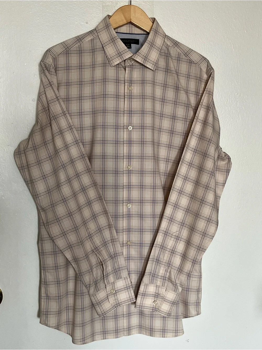 Banana Republic Men's cream and Blue Plaid Dress Shirt